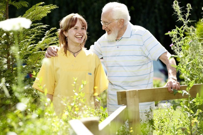 Pflegehilfskraft (m/w/d), 1. Bild